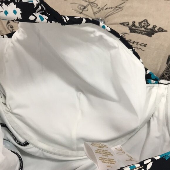 Anne Cole Printed Twist-Front Tankini Swim Top - Picture 6 of 7